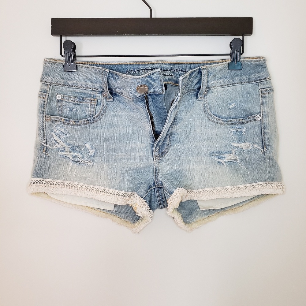 NWOT American Eagle Distressed Denim Jeans Fringe